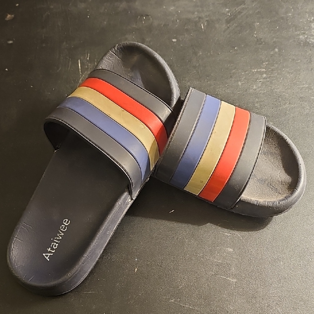 Ataivwe Striped Slide Sandals